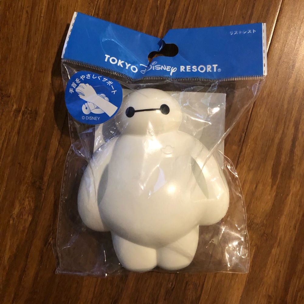 Anti Stress Baymax wrist rest from disney tokyo resort